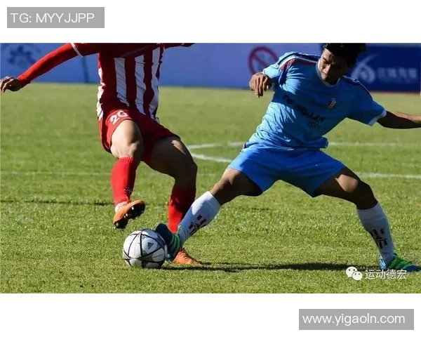 杭州足球队与广州足球队赛后复盘团队协作的精彩瞬间与战术分析 杭州足球队与广州足球队赛后复盘团队协作的精彩瞬间与战术分析