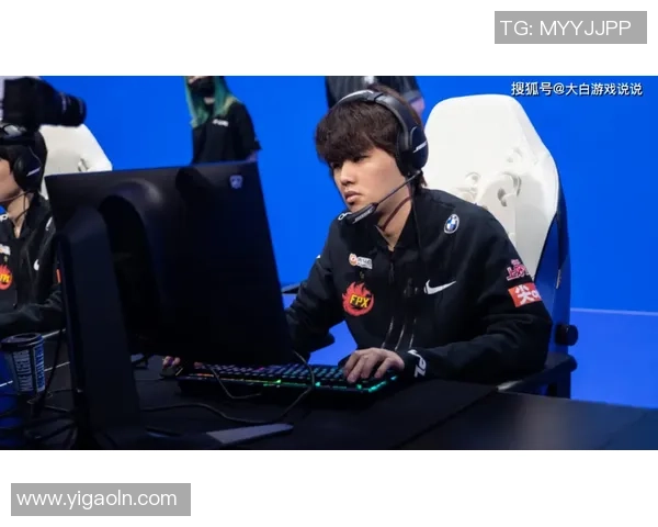 FPX战队团队协作引发热议玩家表现与战术配合成焦点讨论 FPX战队团队协作引发热议玩家表现与战术配合成焦点讨论
