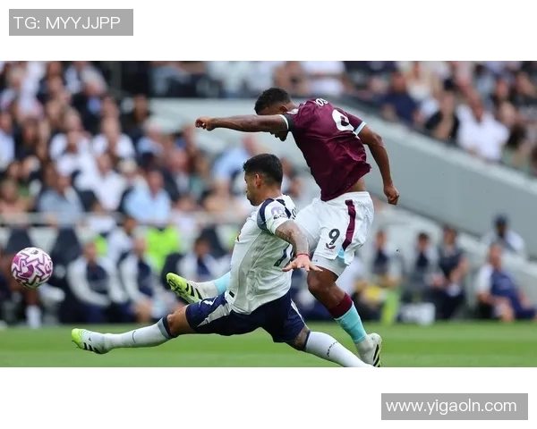 伯恩利主场迎战热刺双方争夺英超宝贵积分之战 伯恩利主场迎战热刺双方争夺英超宝贵积分之战