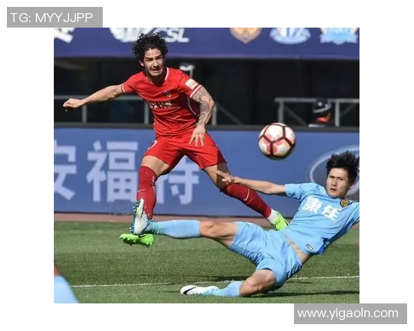 恒大与香港东方激烈对抗引发的足球赛场冲突分析与反思